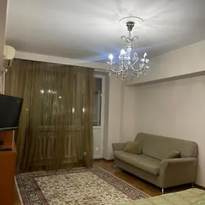 Cozy Apartment Near The Historical Center Алматы